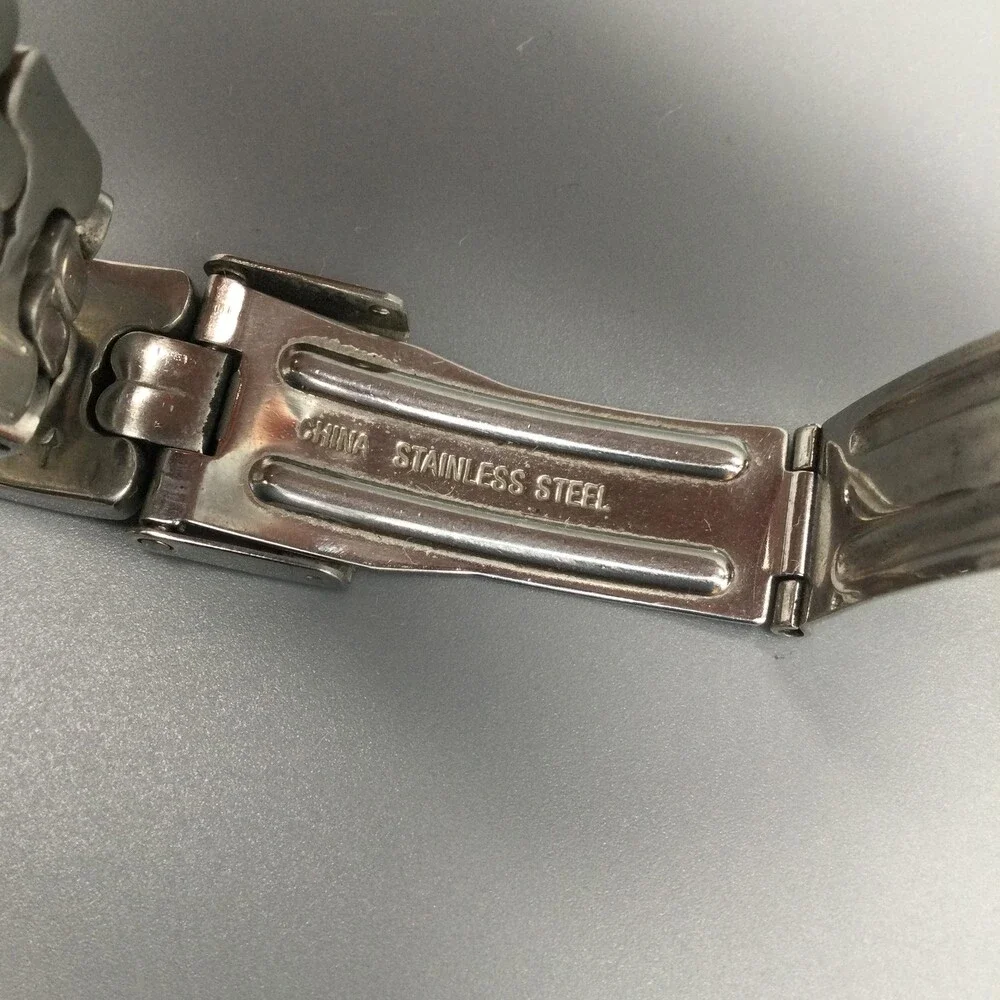 Vintage Guess Womens Watch 25mm Silver Tone Black Dial Date New Battery 6.5